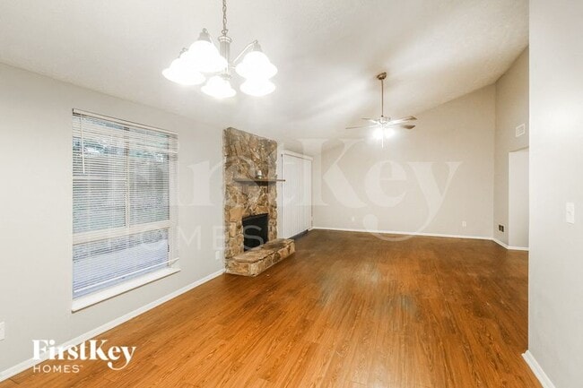 Foto del edificio - 5361 Martins Crossing Rd