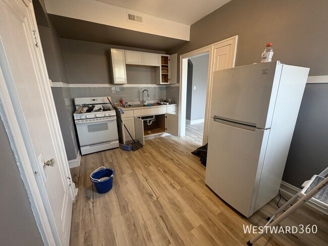 Foto del edificio - 6704 S Wood St