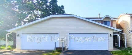 Building Photo - 525 Pleasure Creek Dr