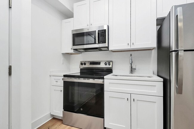 Building Photo - Beautiful Brand New One Bedroom Apartment!