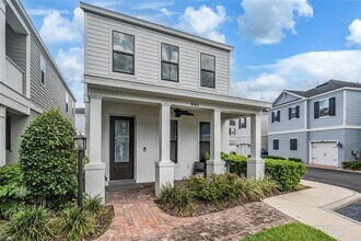 Building Photo - 845 Aurora Way