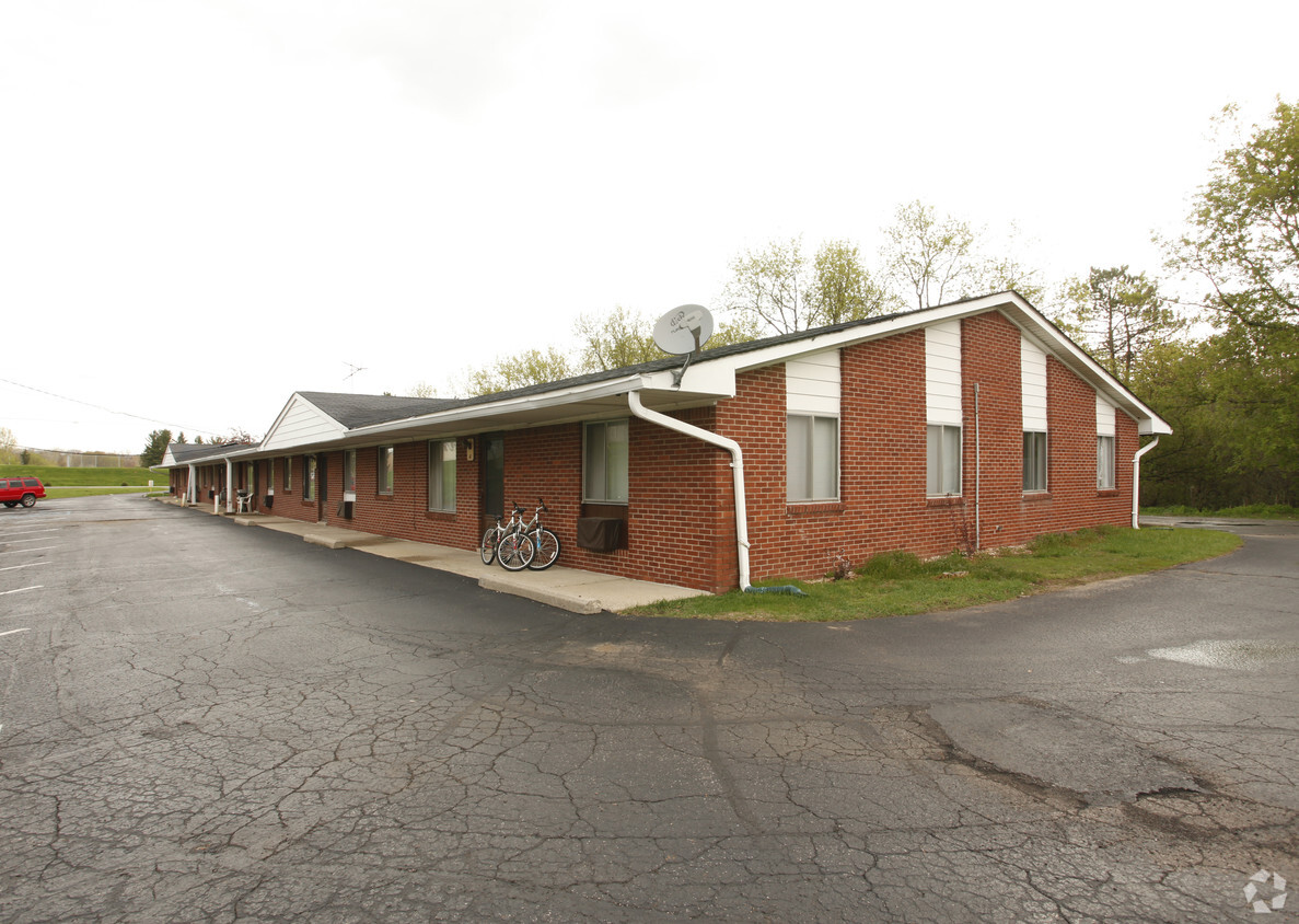 Building Photo - Lo-Rae Apartments