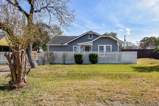 Building Photo - 8158 Niles St