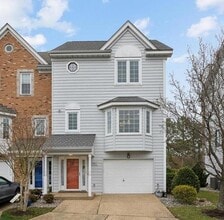Building Photo - 367 Mainsail Dr