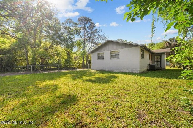 Building Photo - 1603 W 29th St