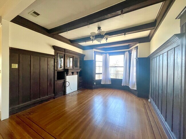 Foto del edificio - 1758 Larkin St