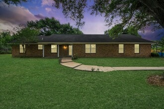 Building Photo - 8407 Kirchner Rd