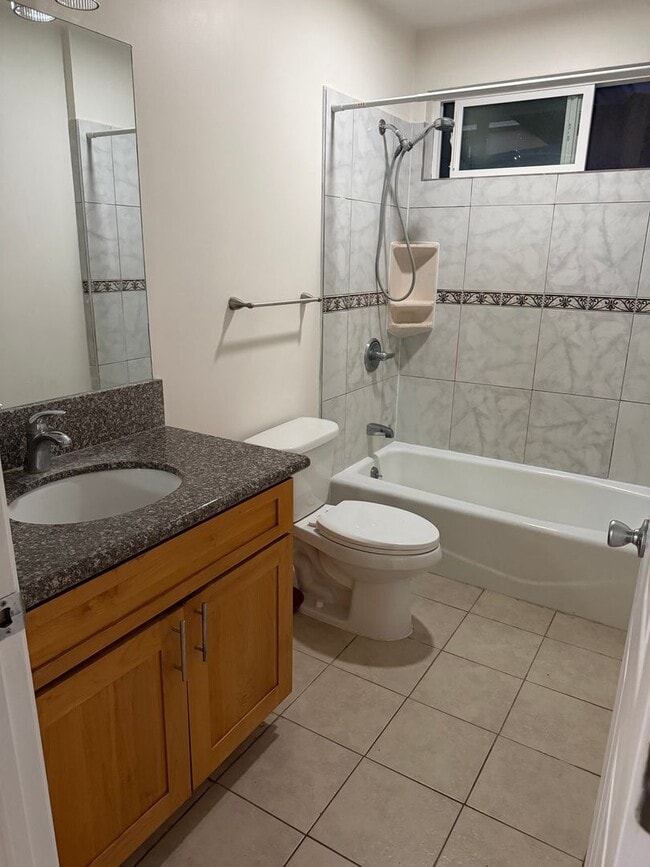 Photo - 2 bedroom 1.5 bath duplex Great location! House