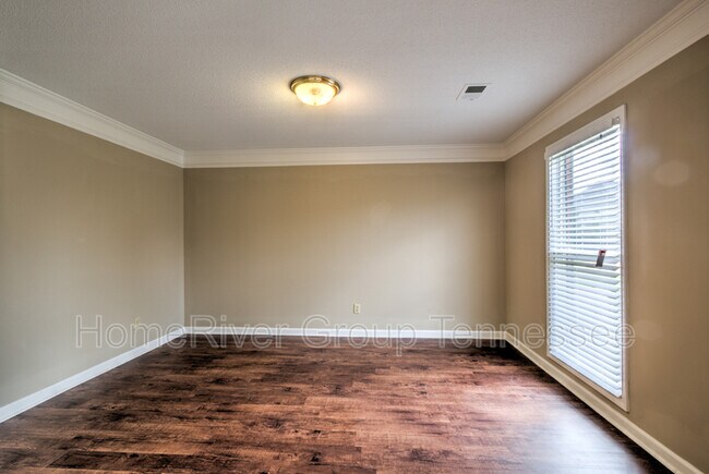 Foto del edificio - 8915 Johnston St