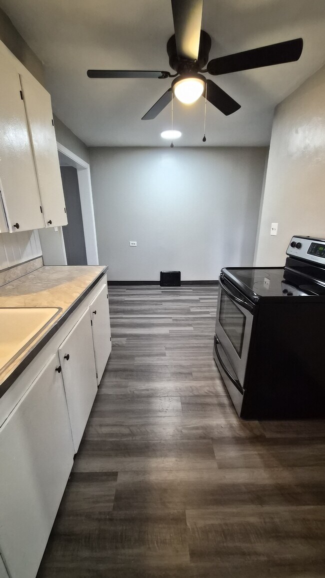 Foto del edificio - 3483 Hadley Ave