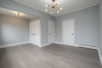 Building Photo - 396 Woodlawn Ave