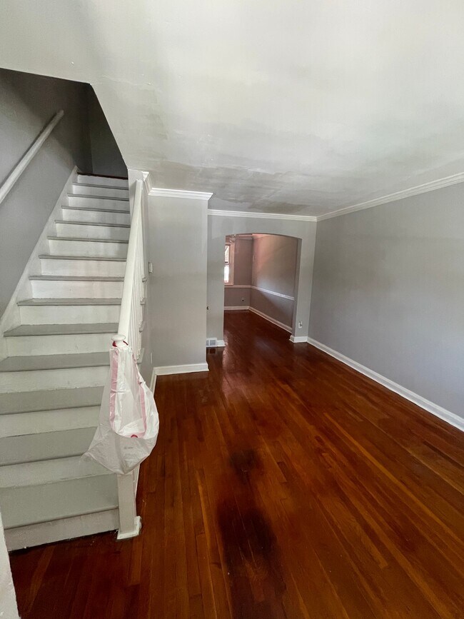 Foto del edificio - 6305 Brown Ave