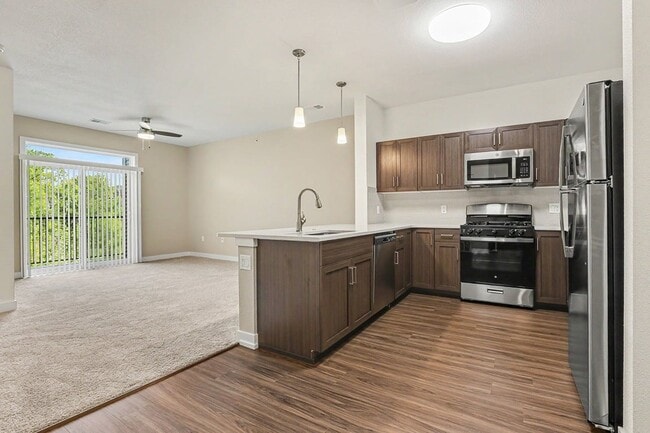 Building Photo - Meadowbrooke Apartment Homes