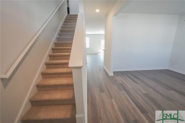 Building Photo - 108 Windrush Pnes