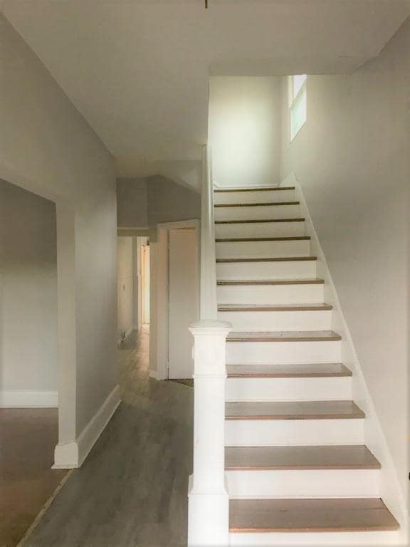 Photo - Marwood Avenue 537 House