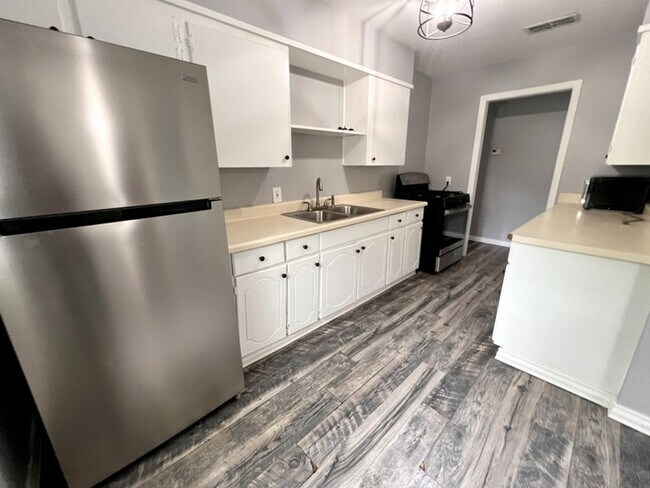 Foto del edificio - Great Starter Home In Central Bossier