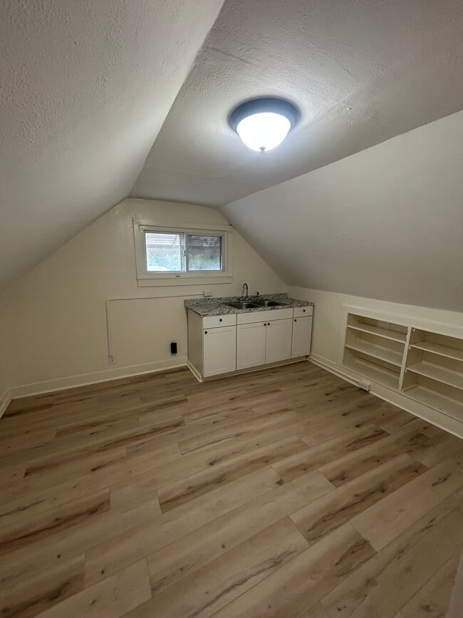 Building Photo - 201 N Bechtle Ave