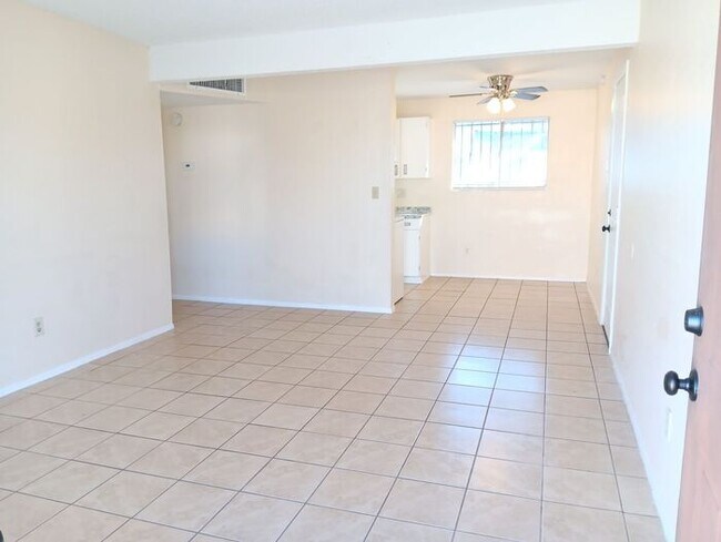Foto del edificio - Charming 1 Bed/1 Bath in Central Tucson – ...