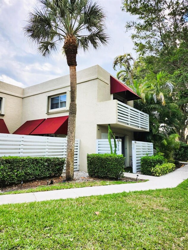 Primary Photo - 575 NW 98th Ave