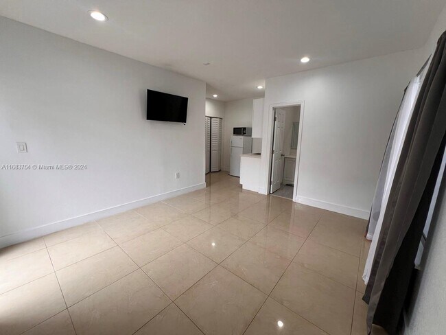 Building Photo - 10103 SW 159th Ave