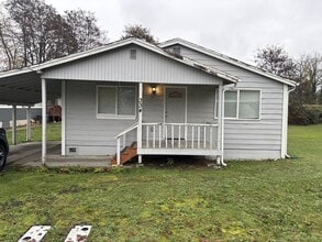 Building Photo - 334 S 3rd St