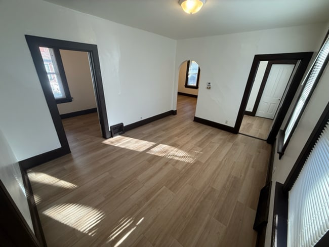 Foto del edificio - 3635 Dr. William Finlayson St