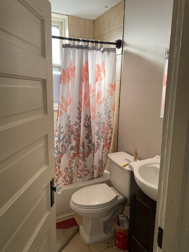 Bathroom - 5011 Alabama Ave