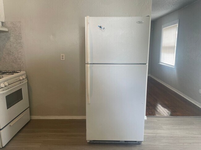 Foto del edificio - Two Bed Northwest OKC
