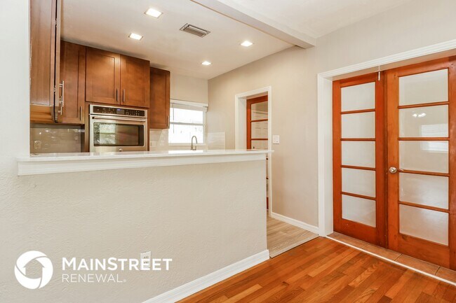 Foto del edificio - 614 Brookside Dr