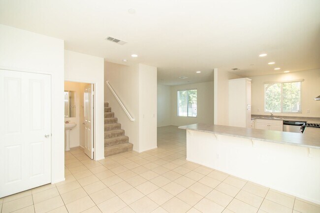 Foto del edificio - Exceptional 3 Bed/ 3 Bath Home In Beautifu...