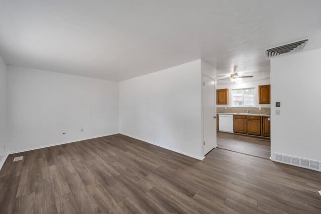 Building Photo - 4144 Bannock Dr