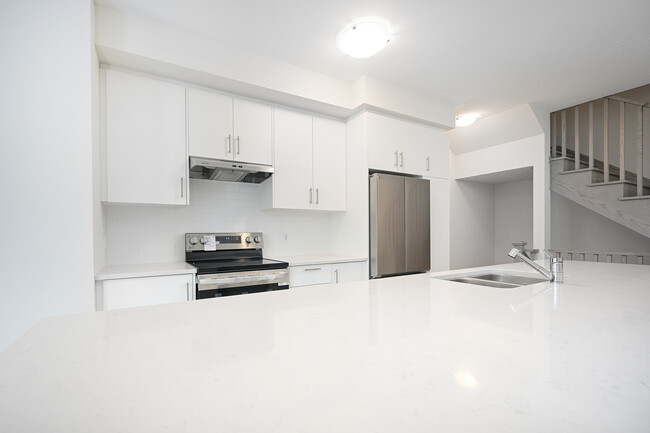 Photo du bâtiment - 1282 Dempster Ln