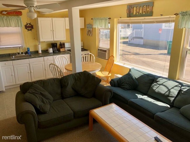 Building Photo - 20 Riverview Terrace