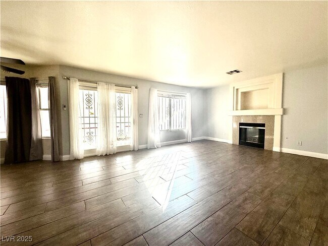 Building Photo - 3745 Bossa Nova Dr