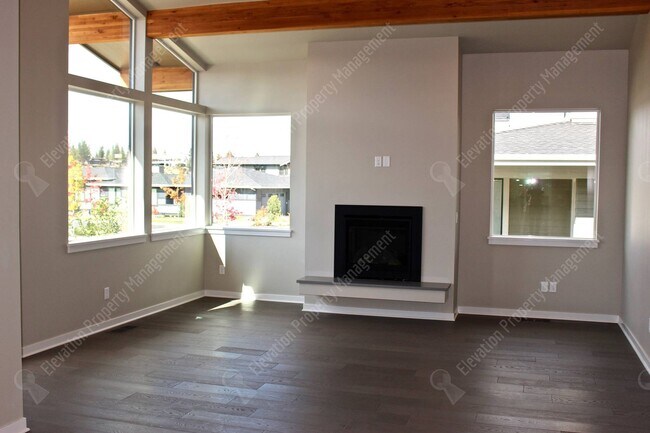 Building Photo - Truly stunning single-level 3 BR home in great location in Northwest Crossing