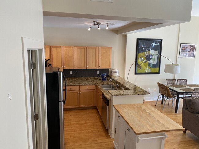 Foto del edificio - 118 W Marshall St