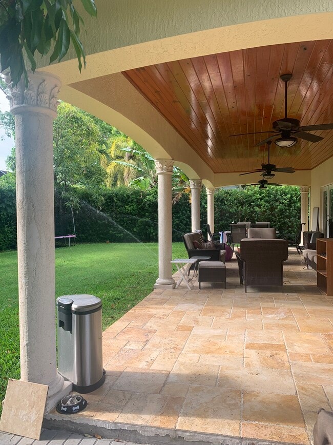 Foto del edificio - 2511 SW 24th Ct