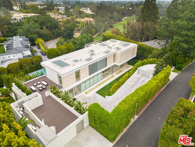 Building Photo - 642 Perugia Way