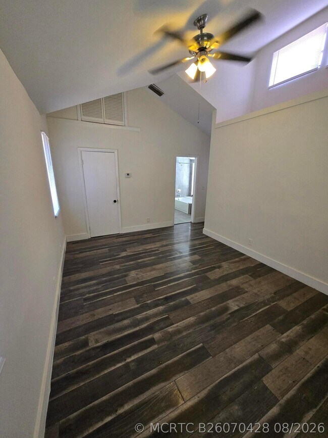 Foto del edificio - 4083 Coral Springs Dr