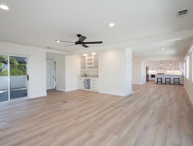 Building Photo - 108 Vía Mesa Grande