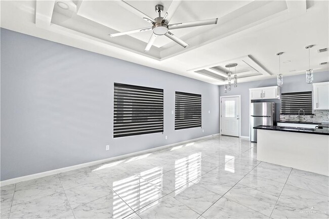 Foto del edificio - 16 S Dominique St