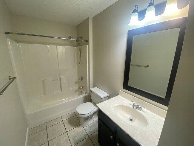 Building Photo - 236 Persimmon Trail
