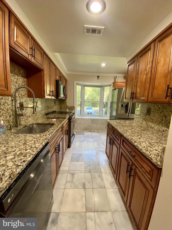 Foto del edificio - 8852 Cork County Ct