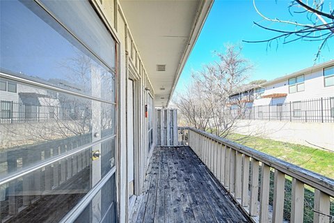 Foto del edificio - 5055 Ridglea Ln