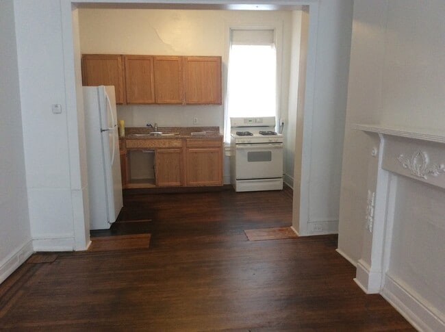 Building Photo - 3 Bedroom 1 Bath Apartment York City SD
