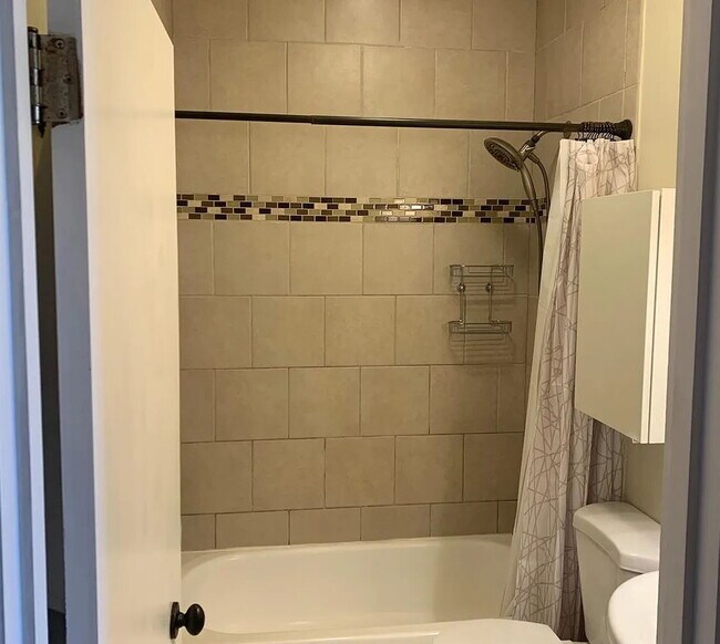 Foto del edificio - "Charming 1-Bedroom Haven in the Heart of San Francisco – 736 Sq Ft of Urban Comfort!"