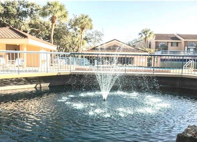 Foto del edificio - 15525 N Miami Lakeway