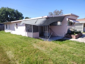 Building Photo - 2051 Pleasure Dr