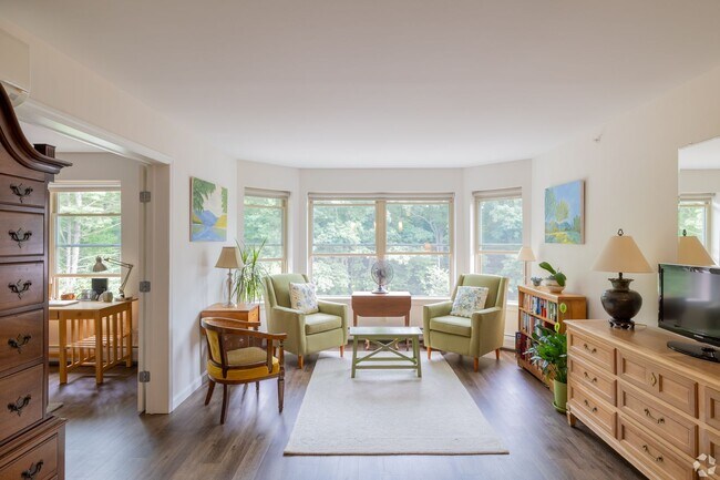 Foto del edificio - One Bedroom plus Den with a view that's ha...