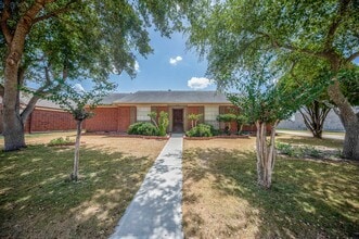 Building Photo - 13211 Rosstown Dr